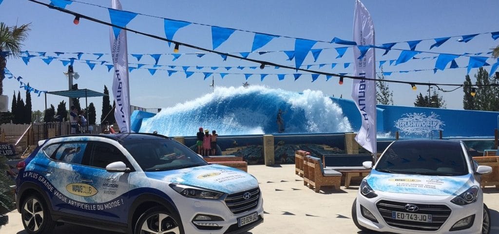 PLV-totem, affiche-take one-banderole- covering-beachflag-photocall-drapeau-maac prod-splashworld