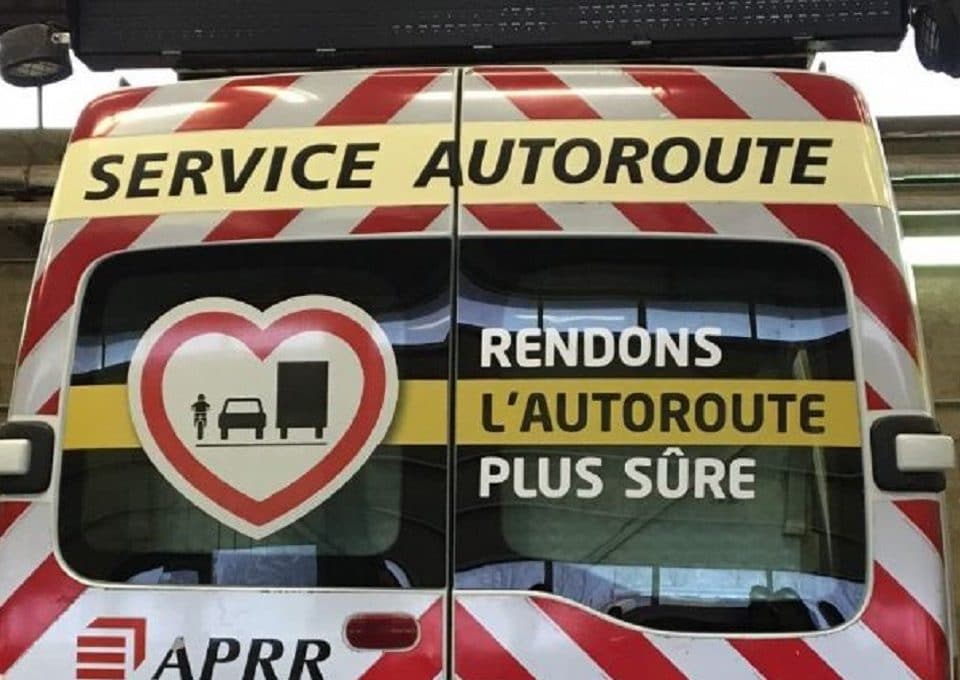 area-aprr-adhésif-maac prod-securite-autoroute-tuto-notice-covering